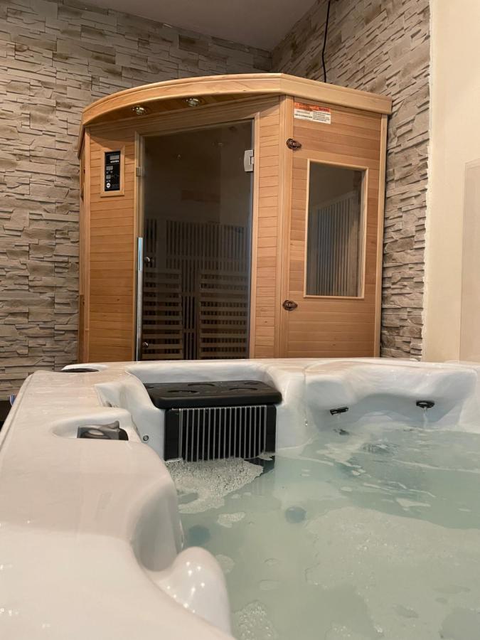 Logis Hotel Galland Lapalisse Exterior photo